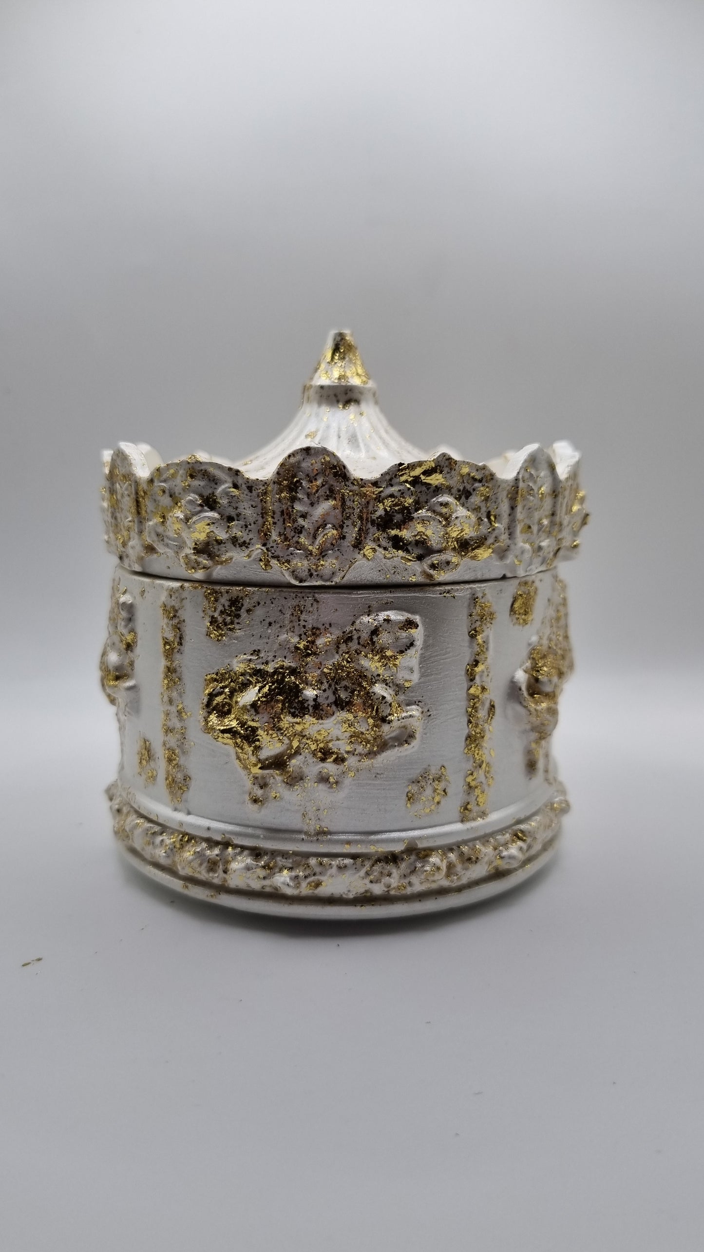 Beautiful jesmonite jars jewellery, candy handmade white pearl metallics color and gold color