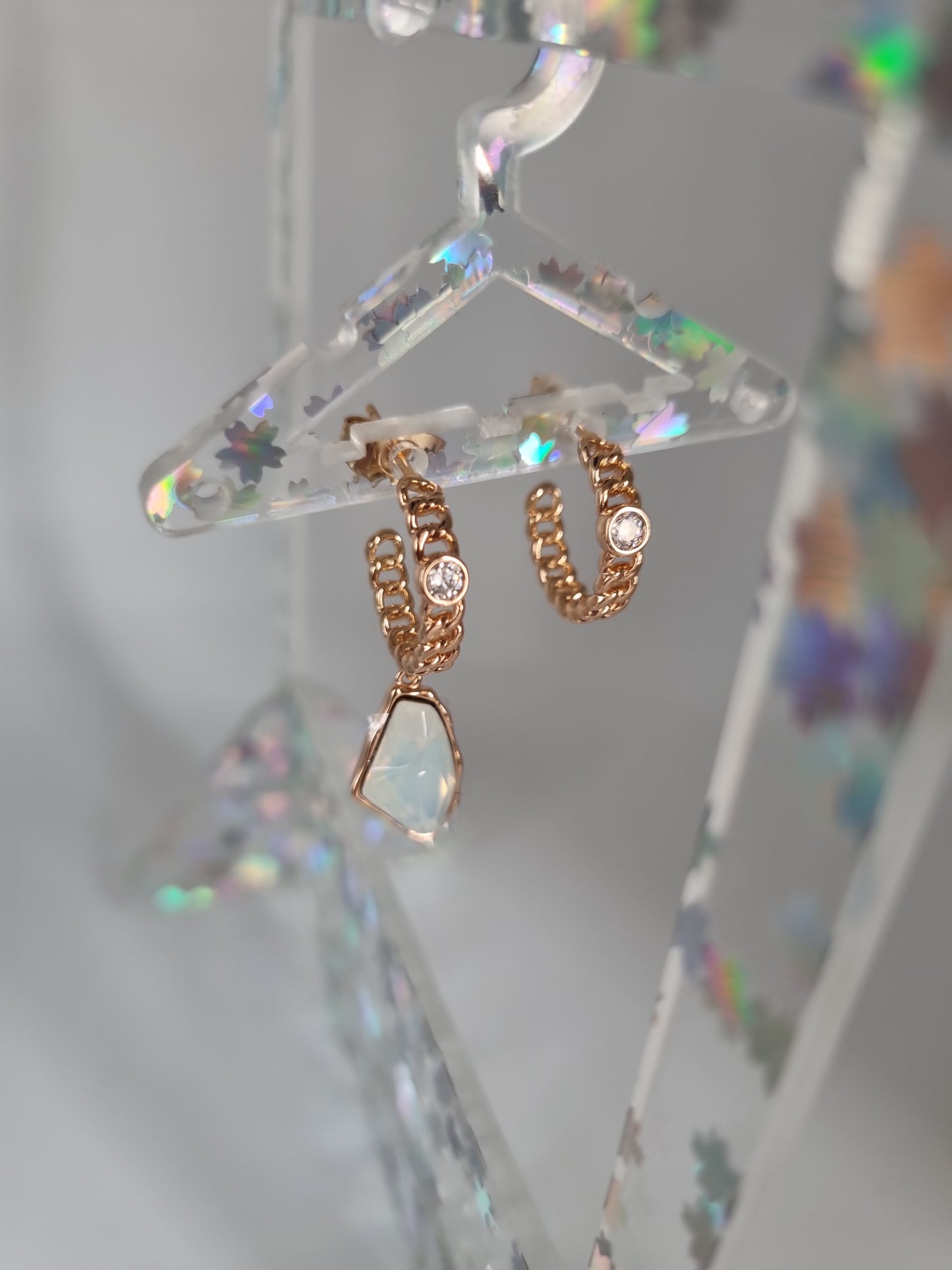 18 kr gold plated earrings with sw.crystal waterproof free nickel hypoallergenic