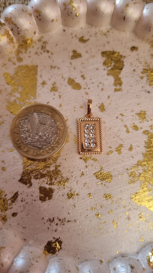 18kr.gold plated pendant with sw.crystal