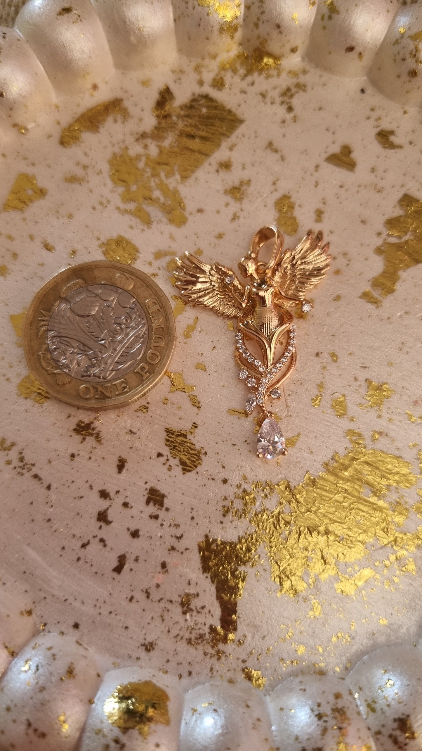 18 kr.gold plated angel pendant with zircon stone