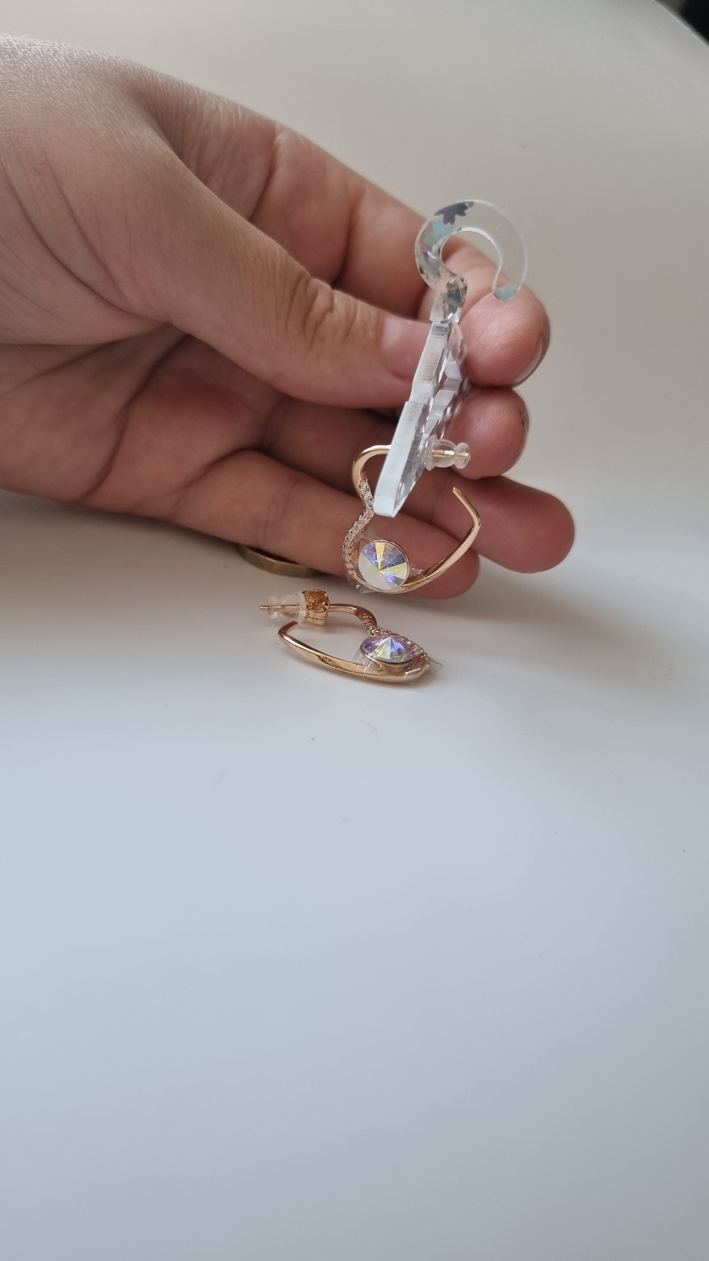 18kr.gold plated earrings with sw.crystal AB change colors