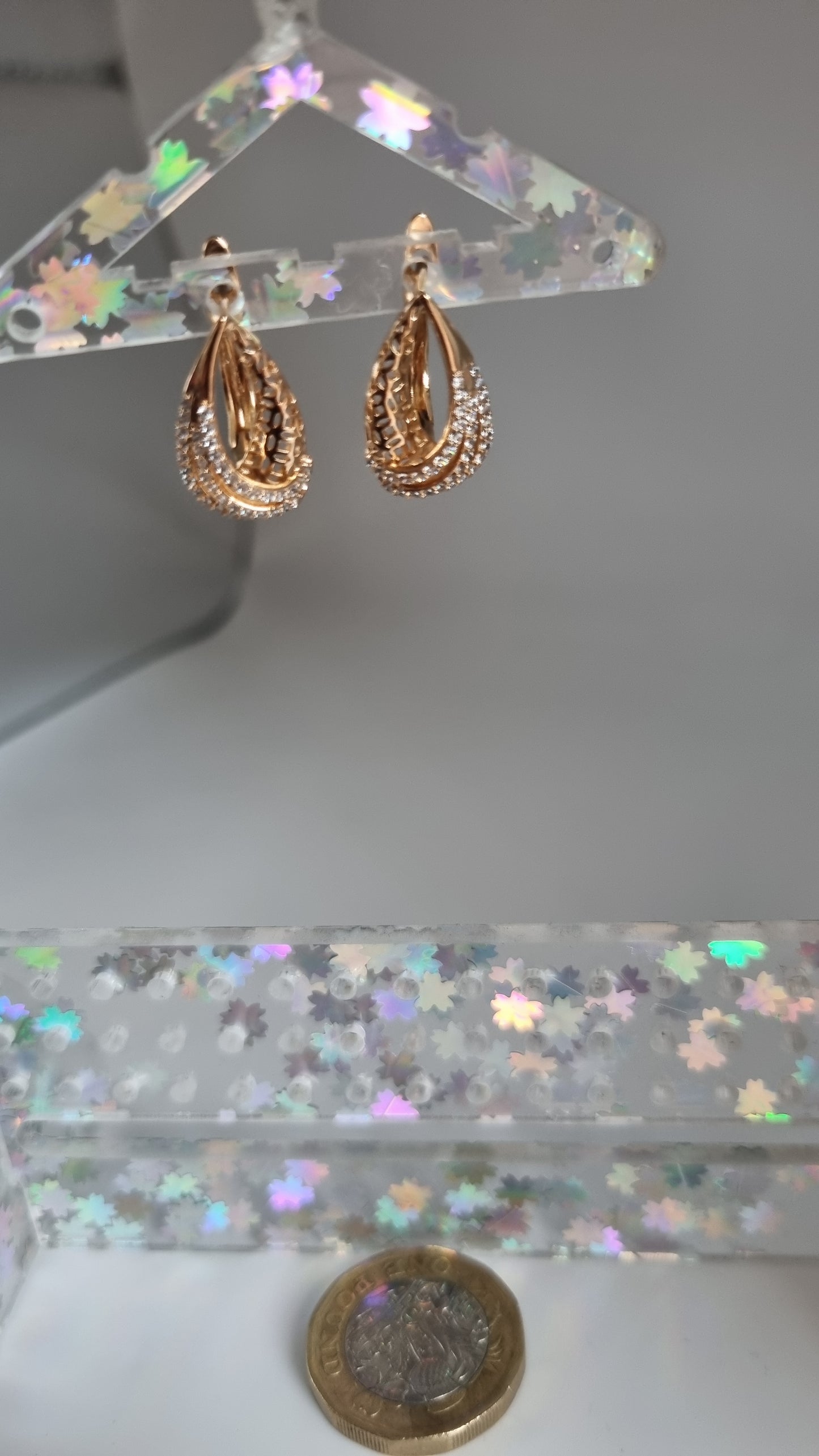 Earings 18kr.gold plated copper metal hypoallergenic