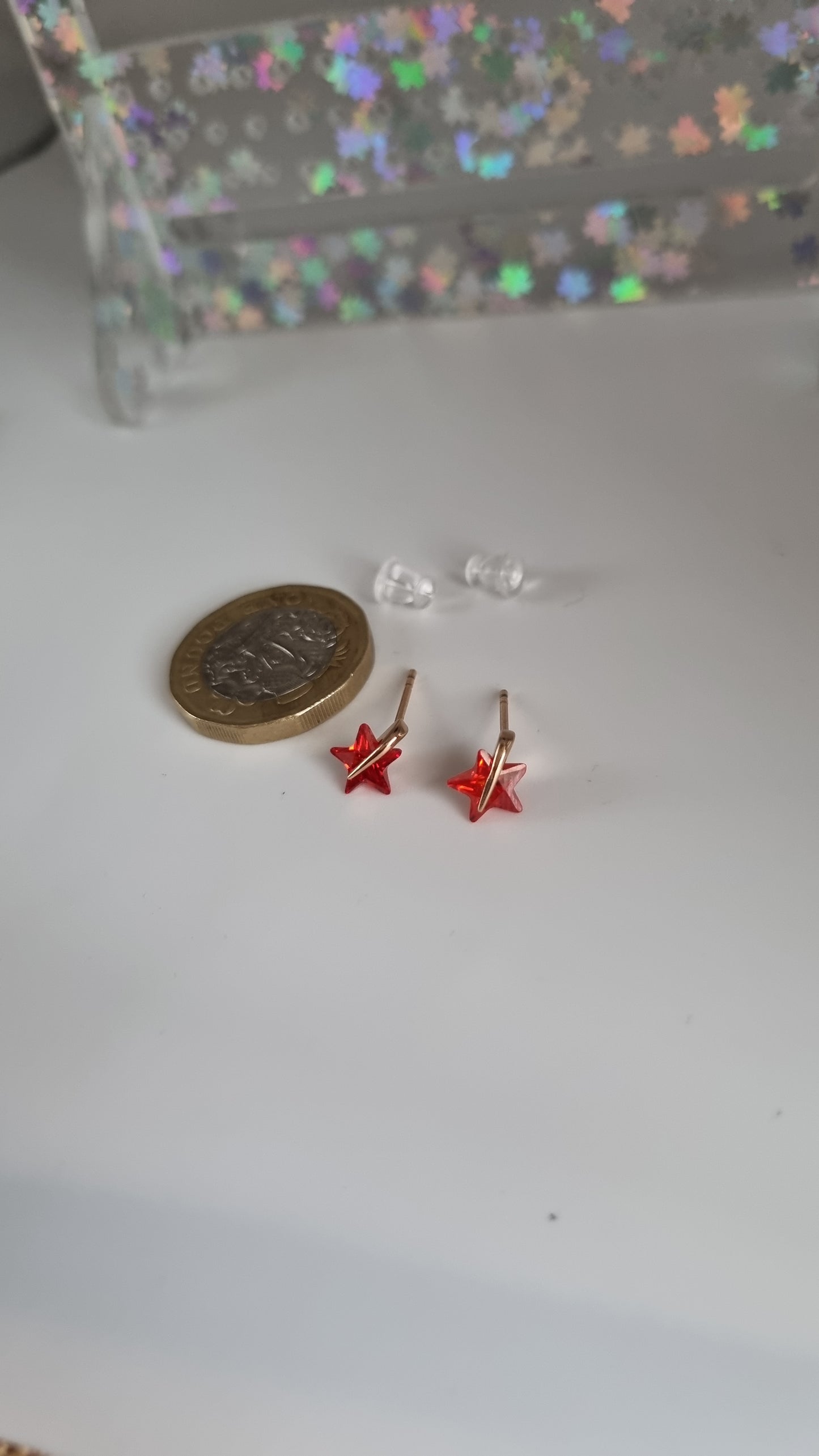 18kr.gold plated earrings with zircon stone red star charm stud