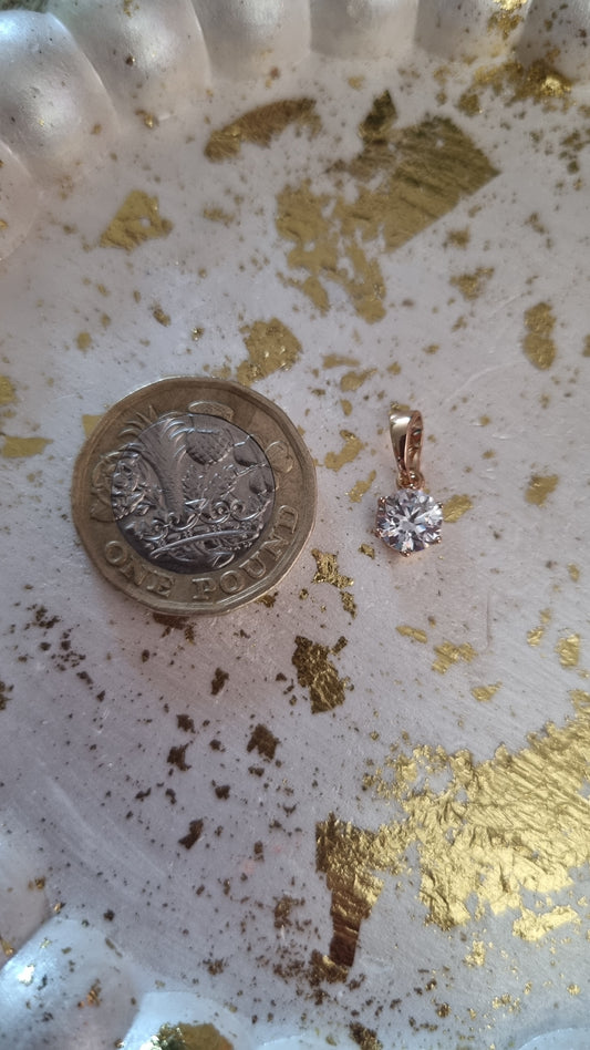 18kr.gold plated pendant with zircon stone