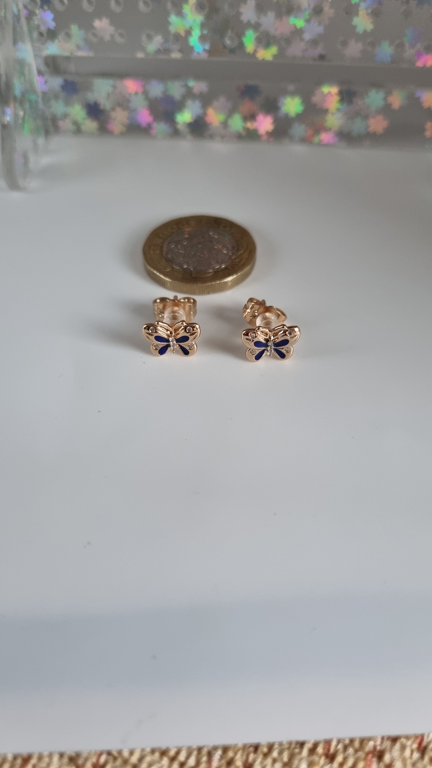 18kr.gold plated stud earrings with zircon stone