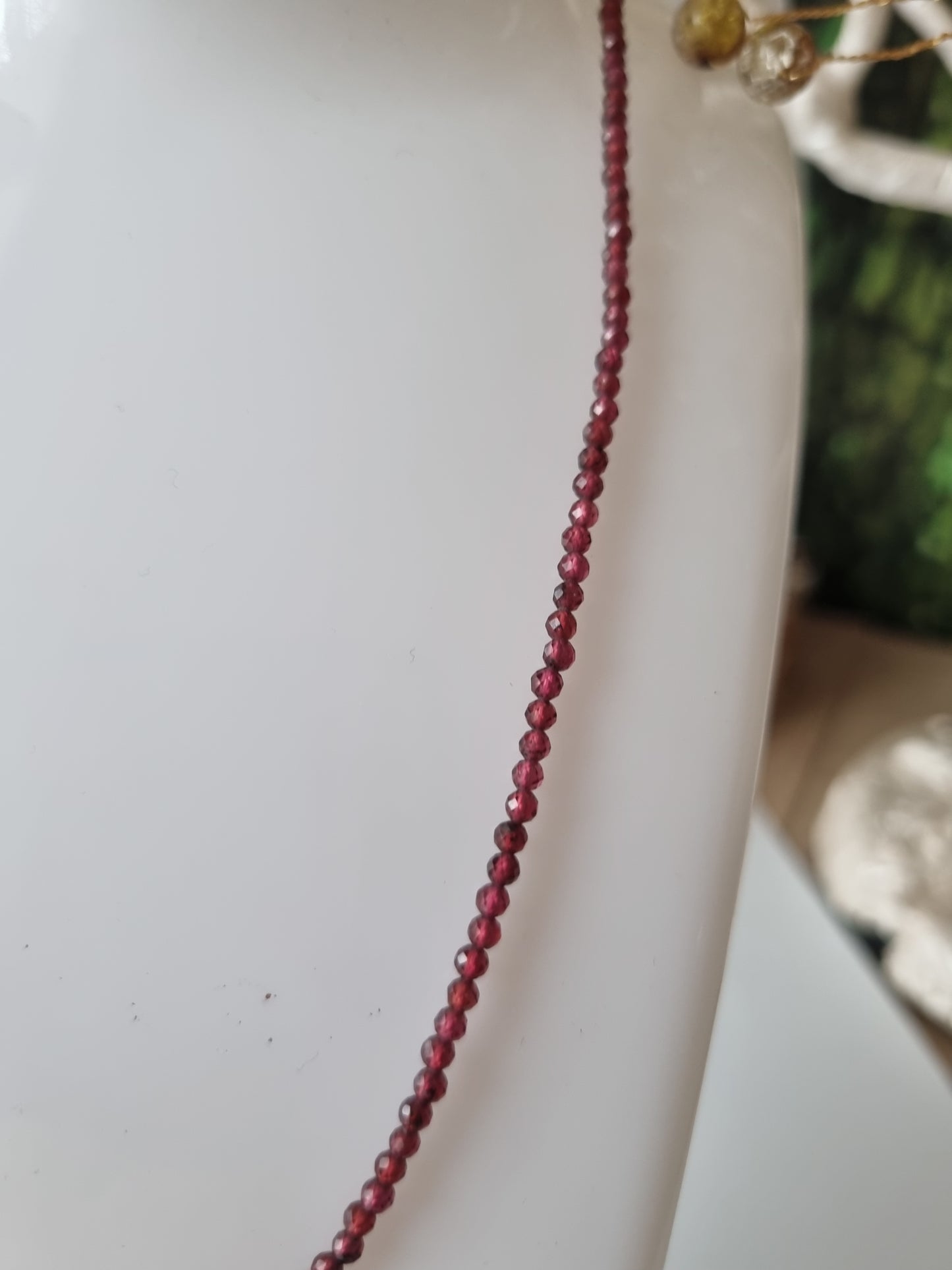 Handmade natural crystal Rhodonite granet faceted beads beautiful choker 2-3mm beads