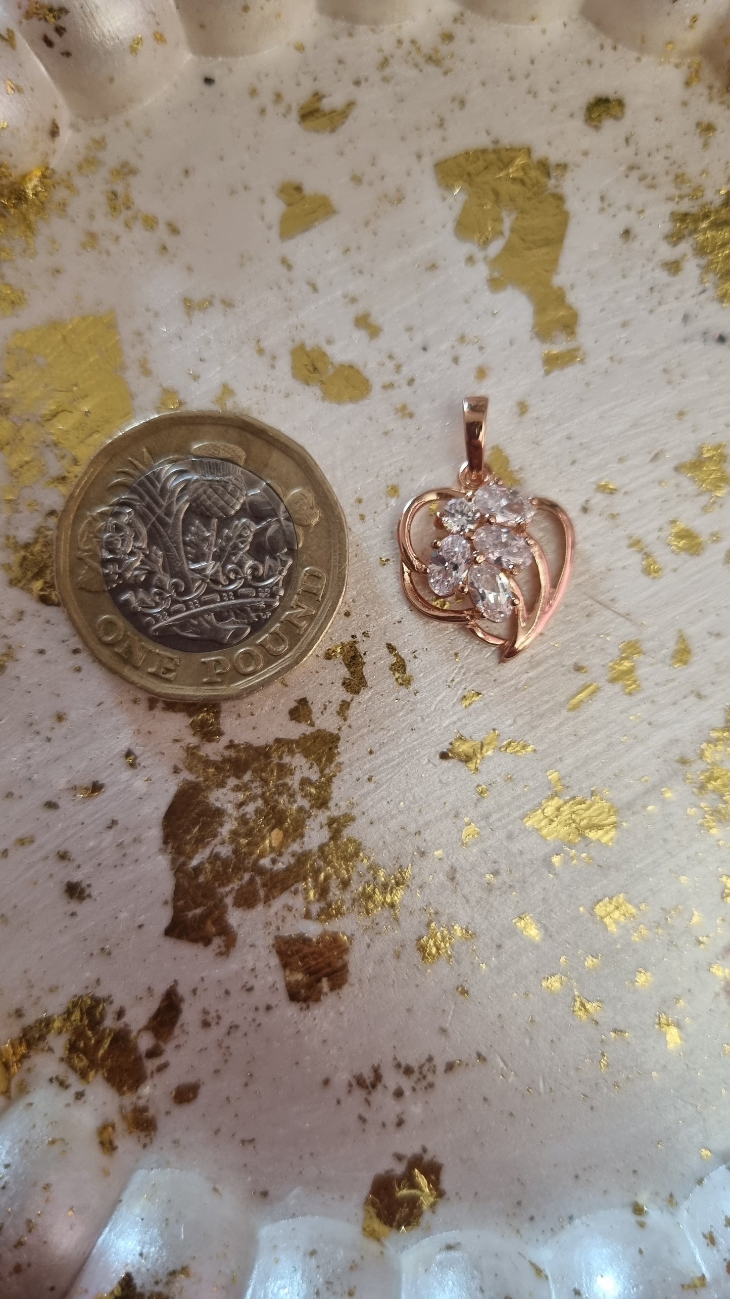 Rose gold plated pendant with zircon stone