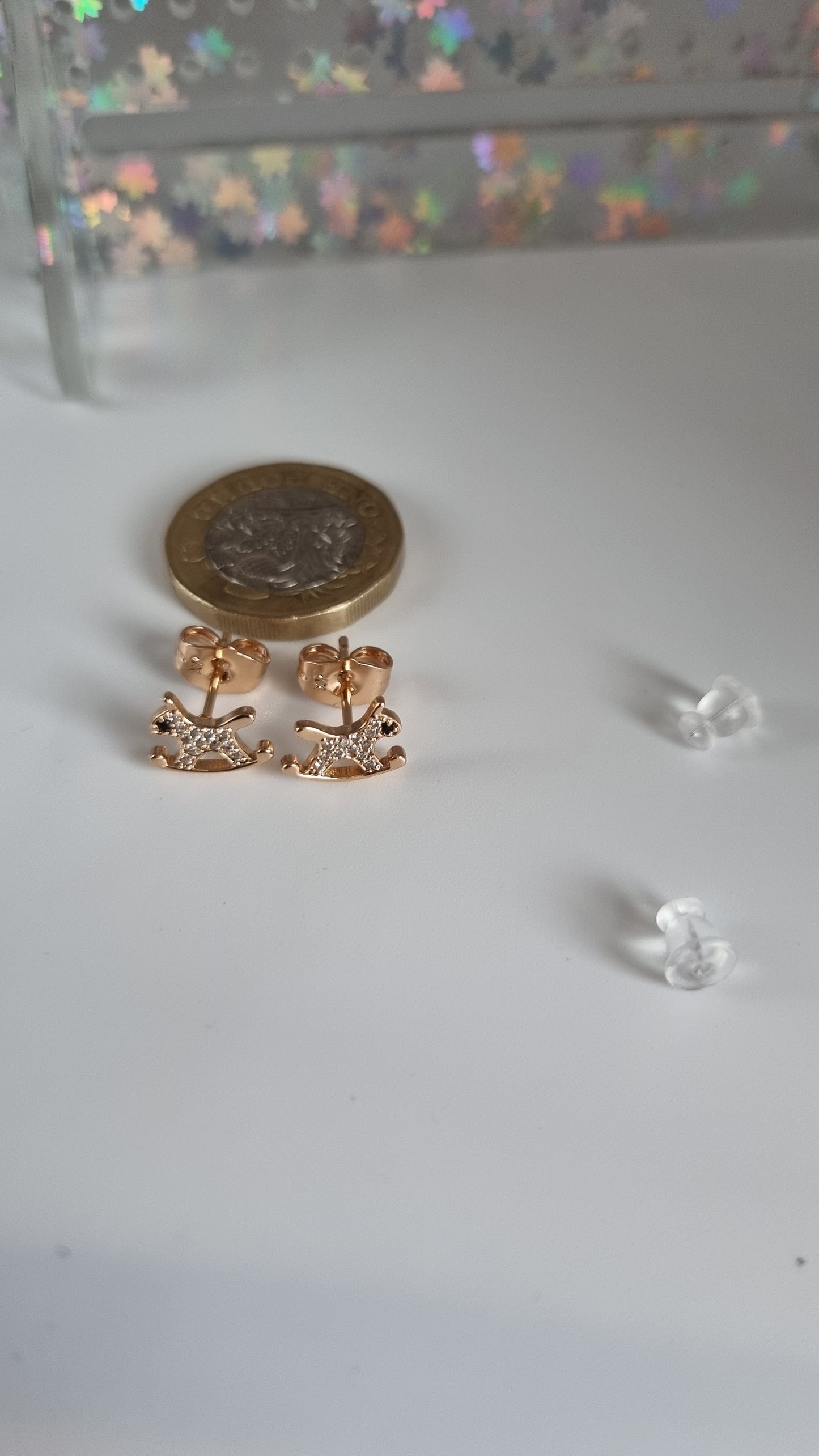 18kr.gold plated stud earrings with zircon stone