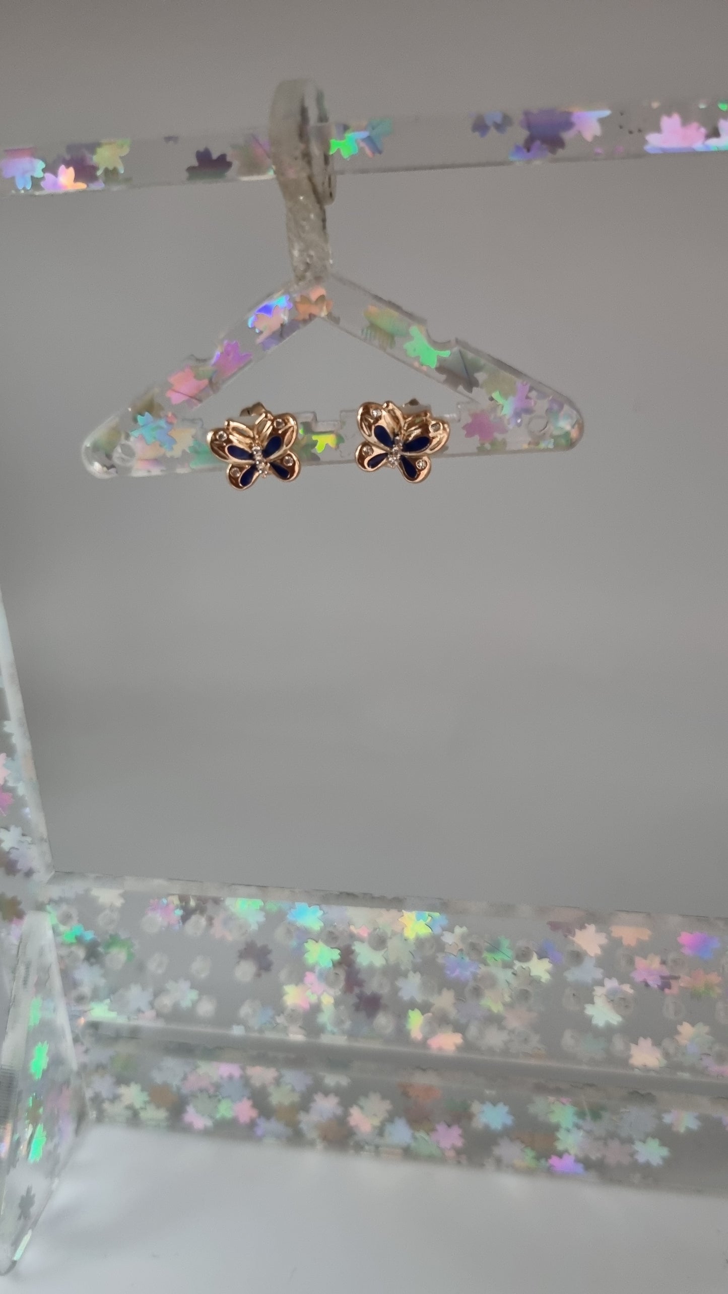18kr.gold plated stud earrings with zircon stone