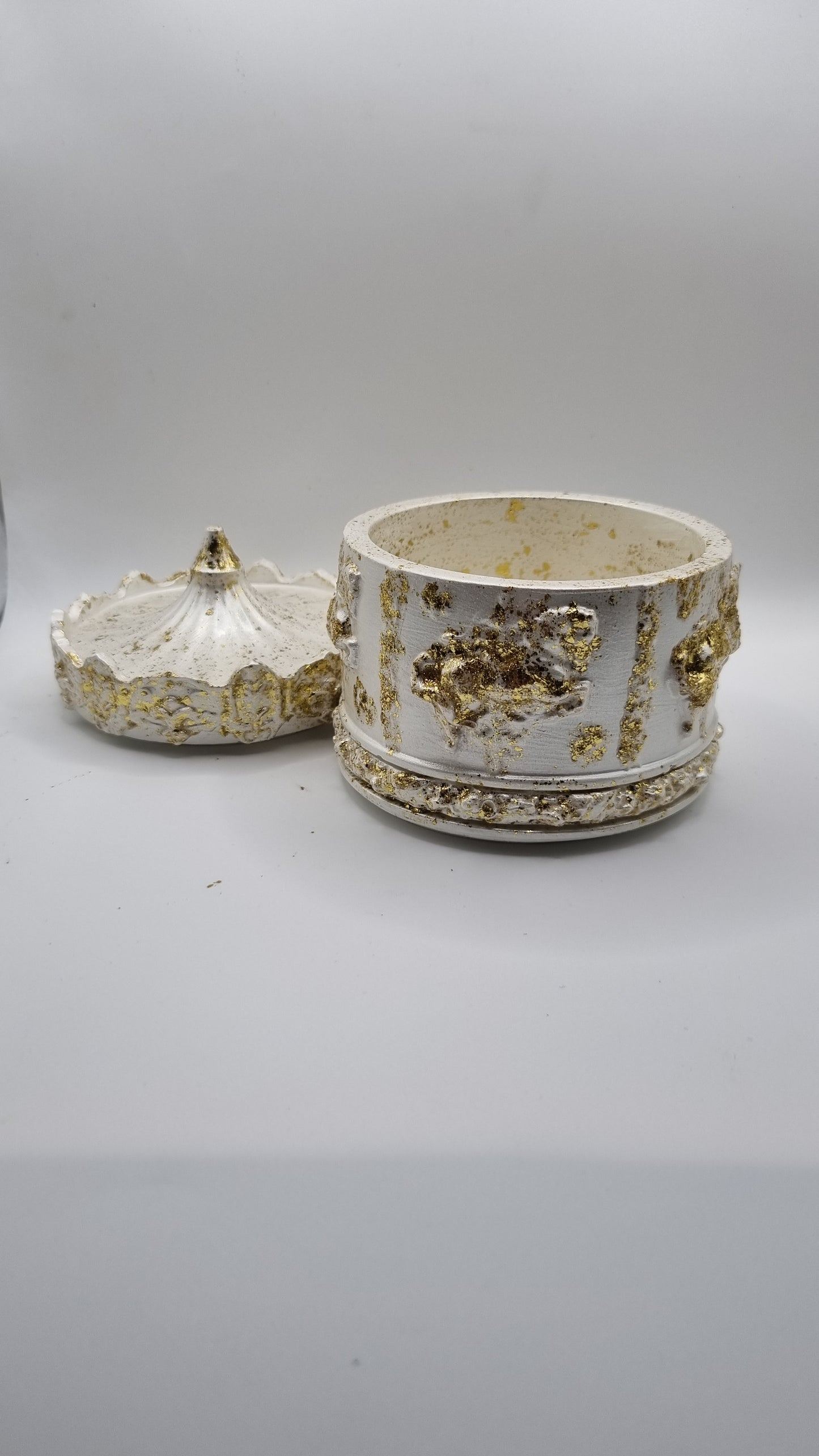 Beautiful jesmonite jars jewellery, candy handmade  white pearl metallics color and gold color