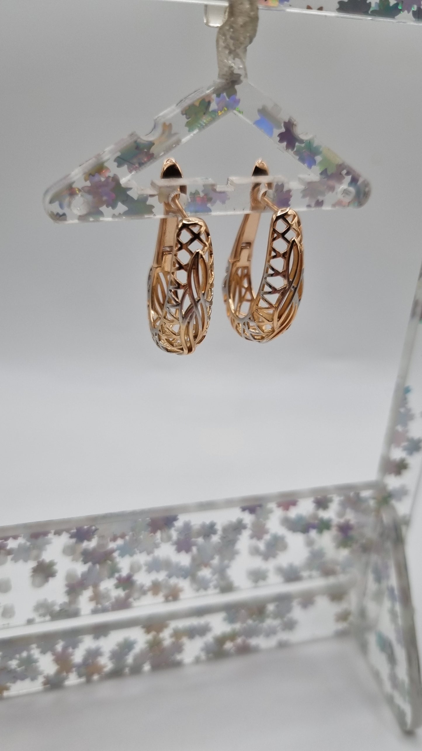 Multicolor gold plated 18kr and platinum plated earrings