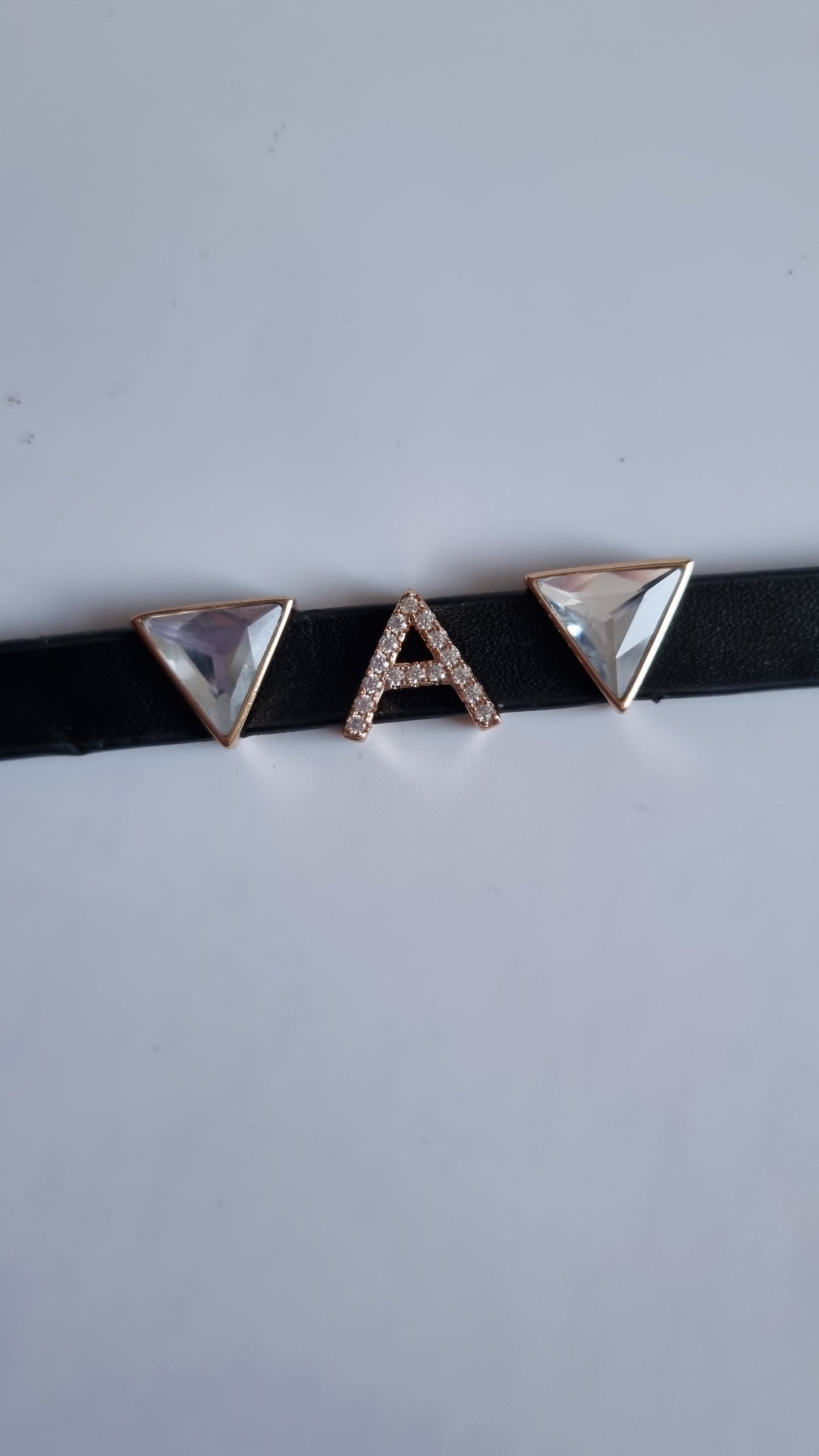 Choker with zircon stoneA 18kr.gold plated