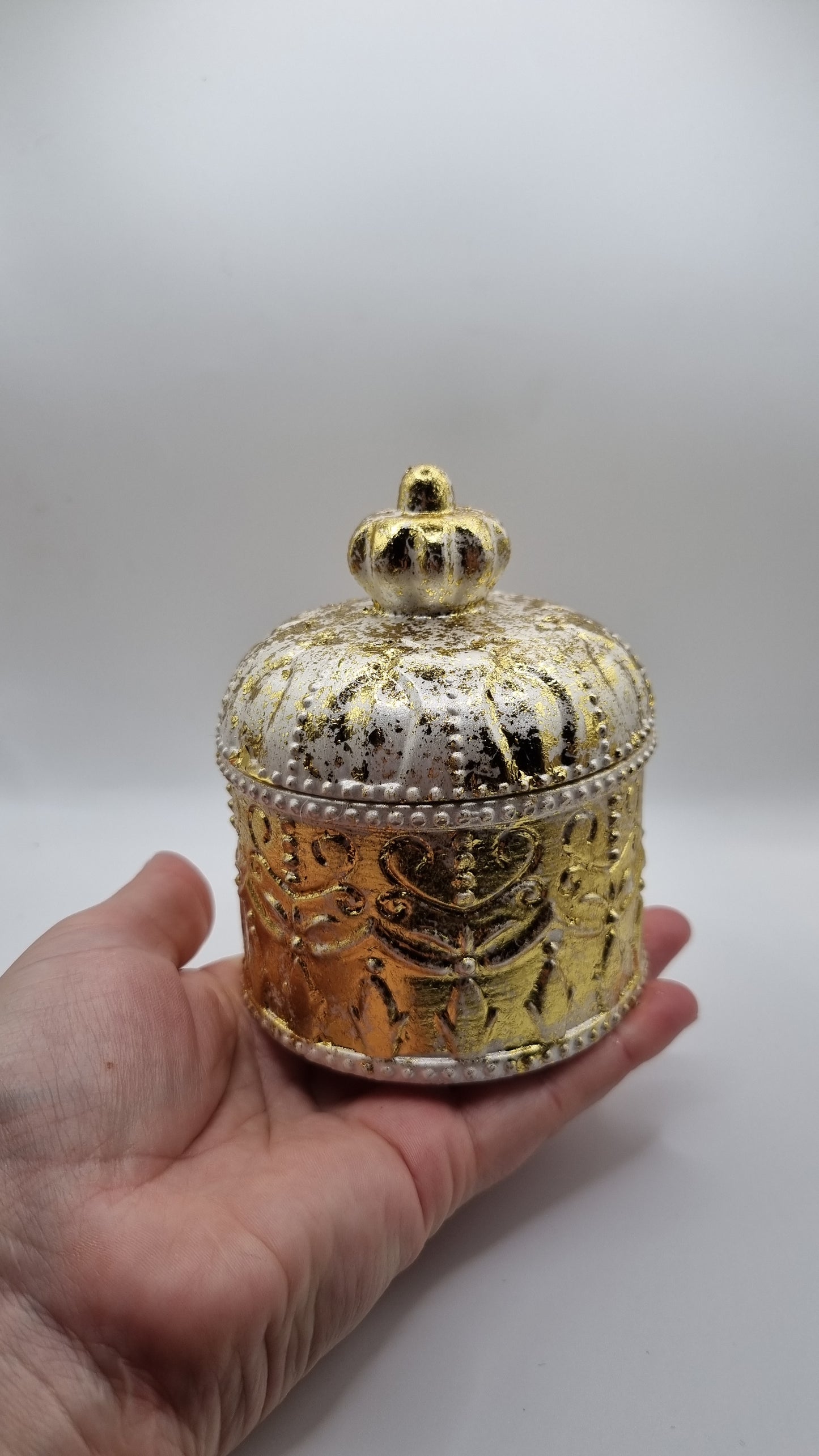Beautiful jesmonite jars jewellery, candy handmade  white pearl metallics color and gold color