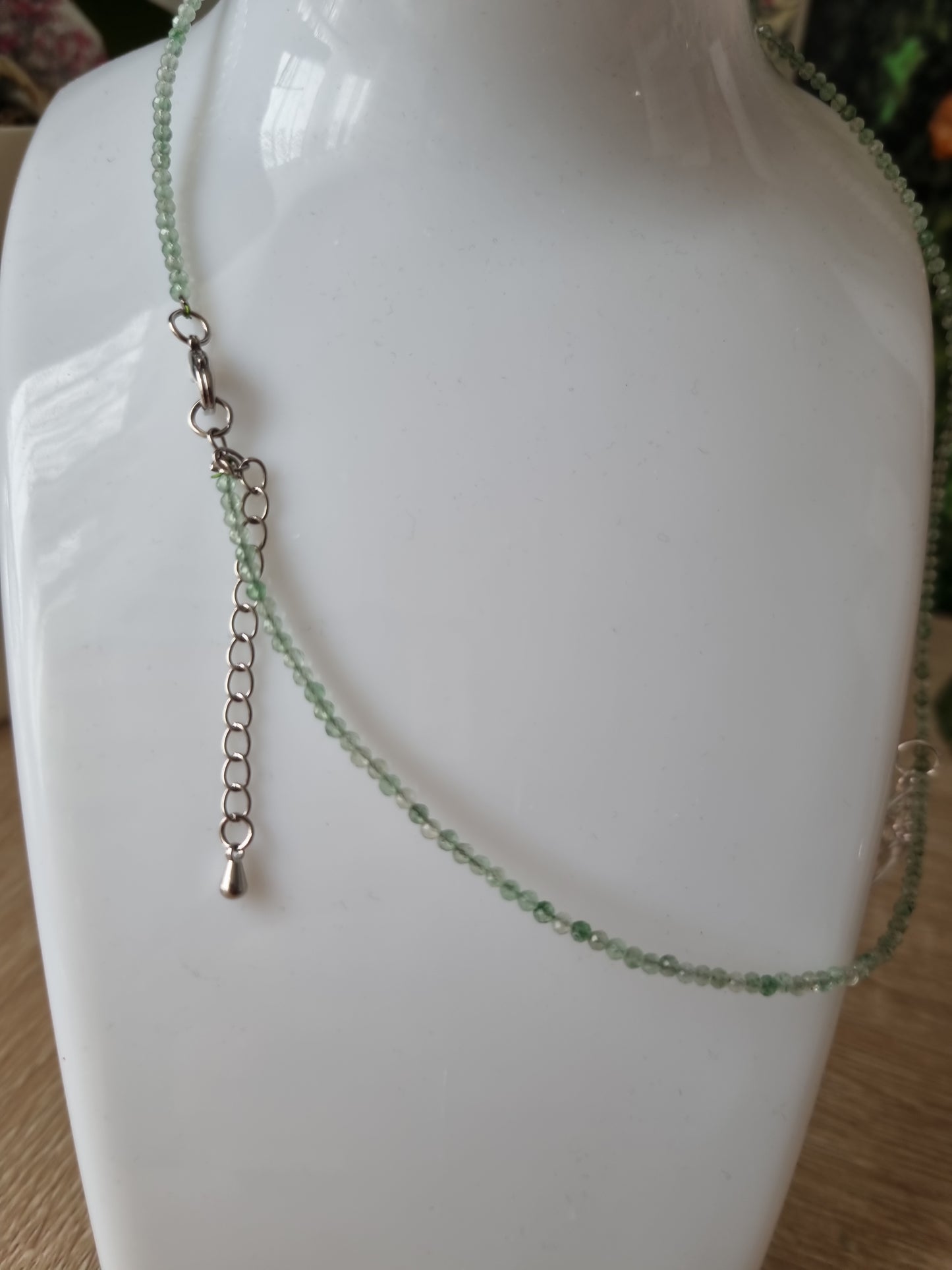 Handmade natural crystal aventurine 2-3mm faceted beautiful necklace with life tree