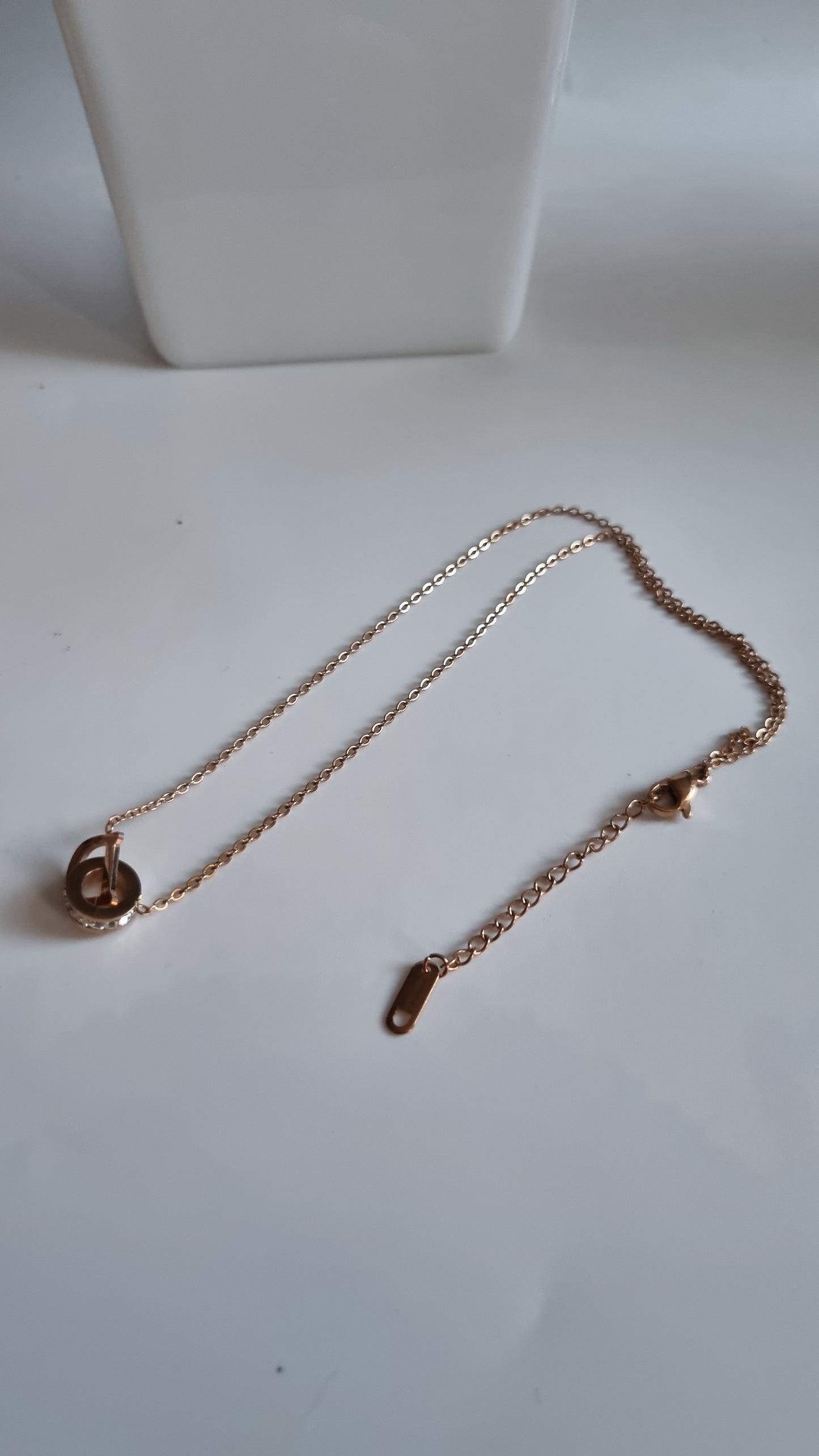 StainlessSteel rose gold plated necklace with sw.crystal and D very beautiful