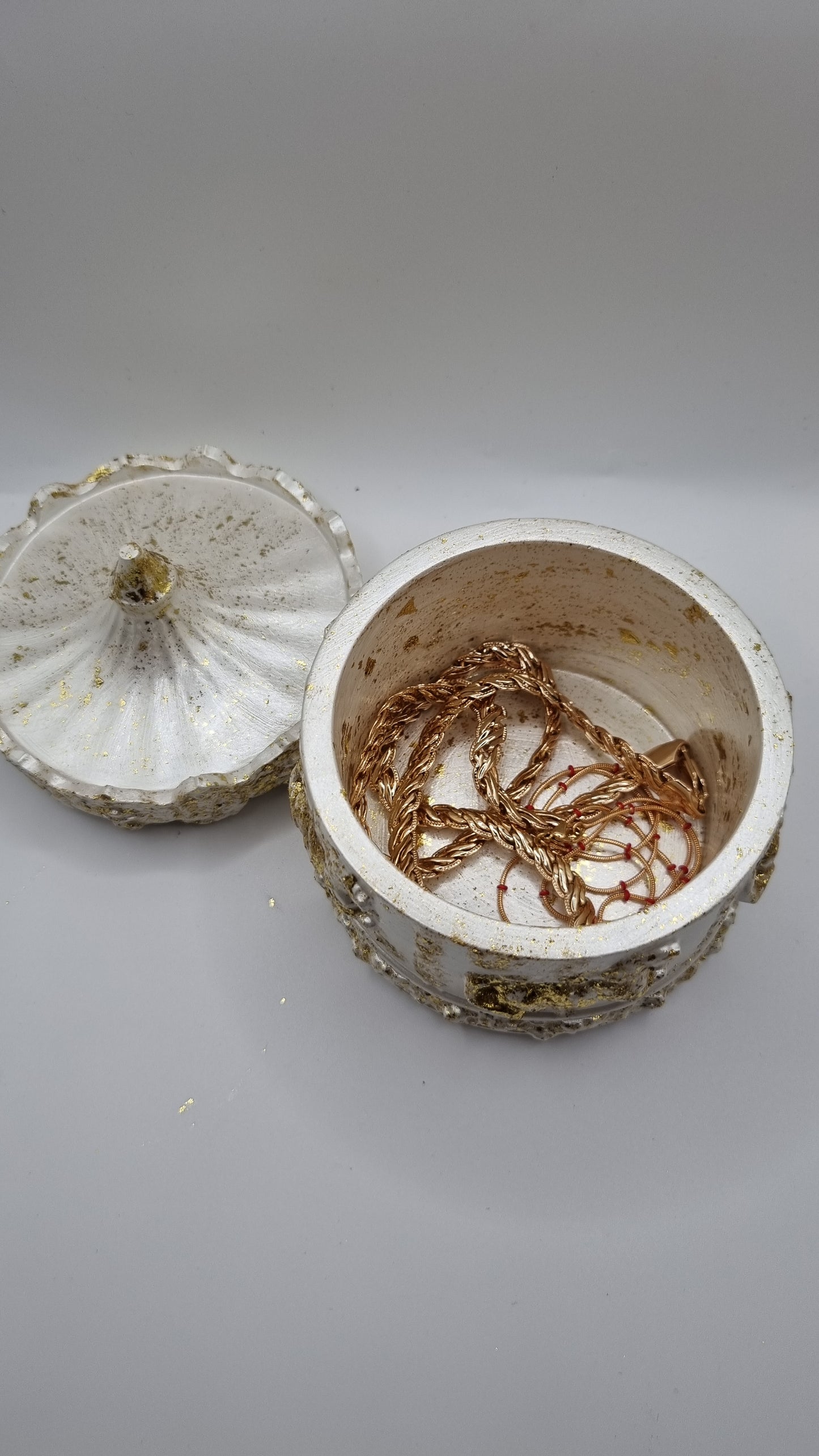 Beautiful jesmonite jars jewellery, candy handmade  white pearl metallics color and gold color