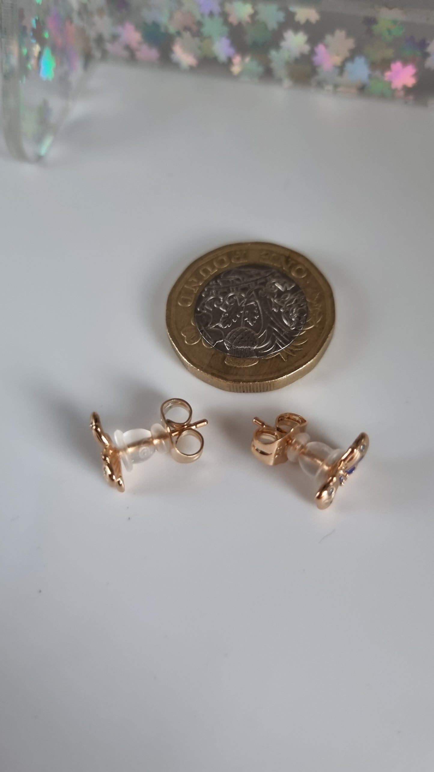 18kr.gold plated stud earrings with zircon stone