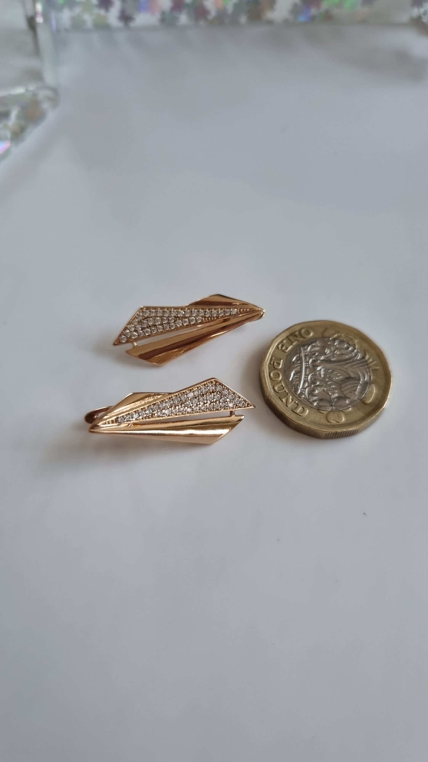 18kr.gold plated earrings with sw.crystal