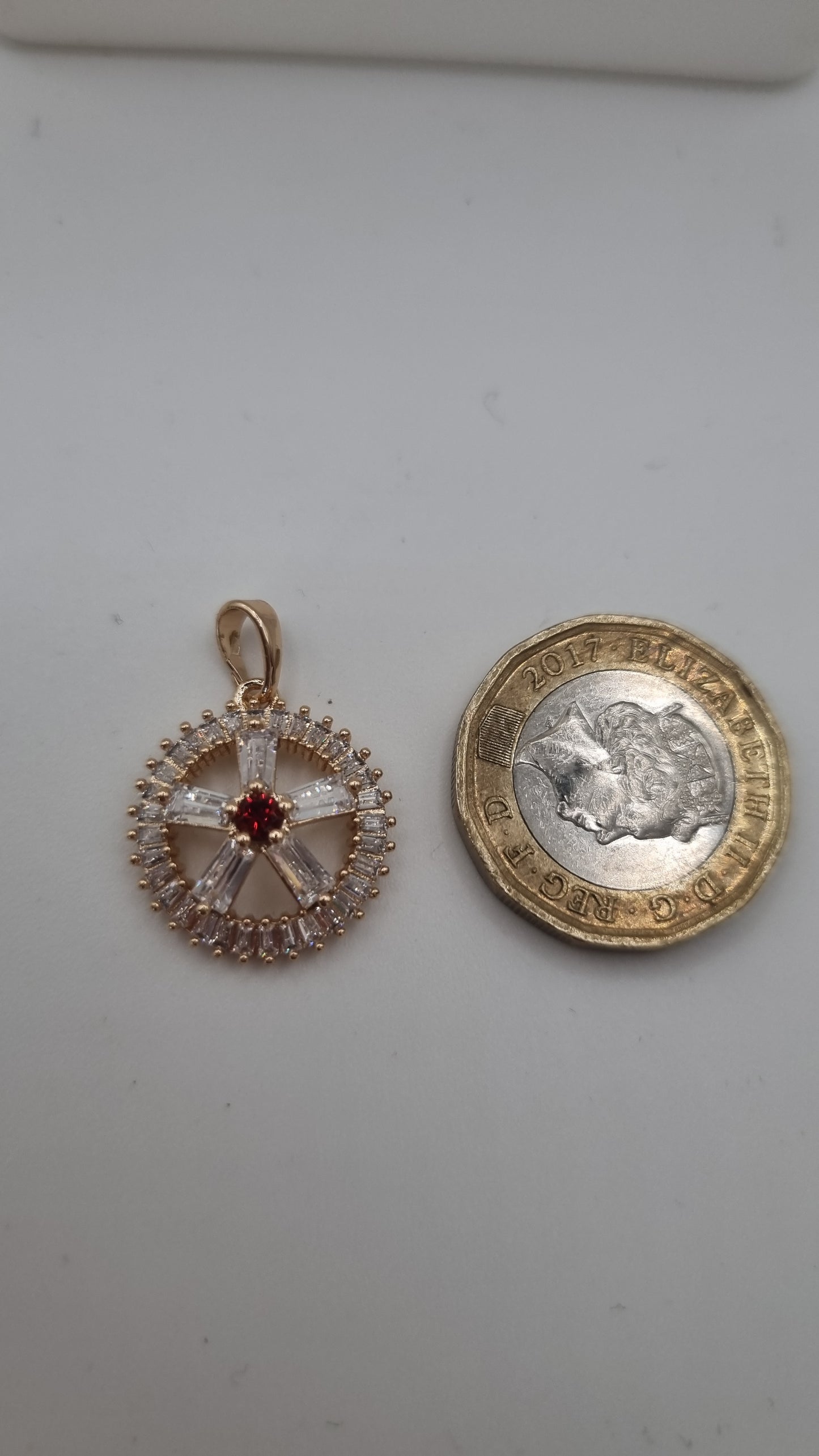 18kr.gold plated pendant with sw.crystal