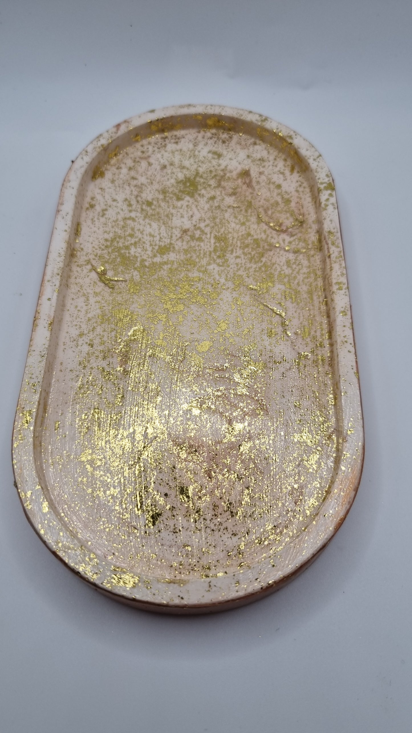 Handmade jesmonite addiction  tray  jewellery, pencil,pen, key, makeup brush beautiful pearl white color gold plated colour