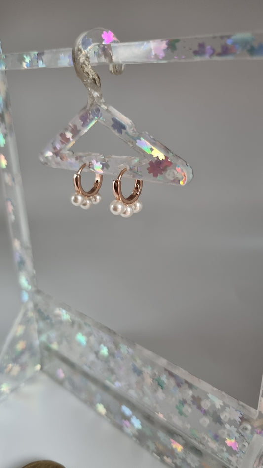 Rose gold plated earrings with shell pearls