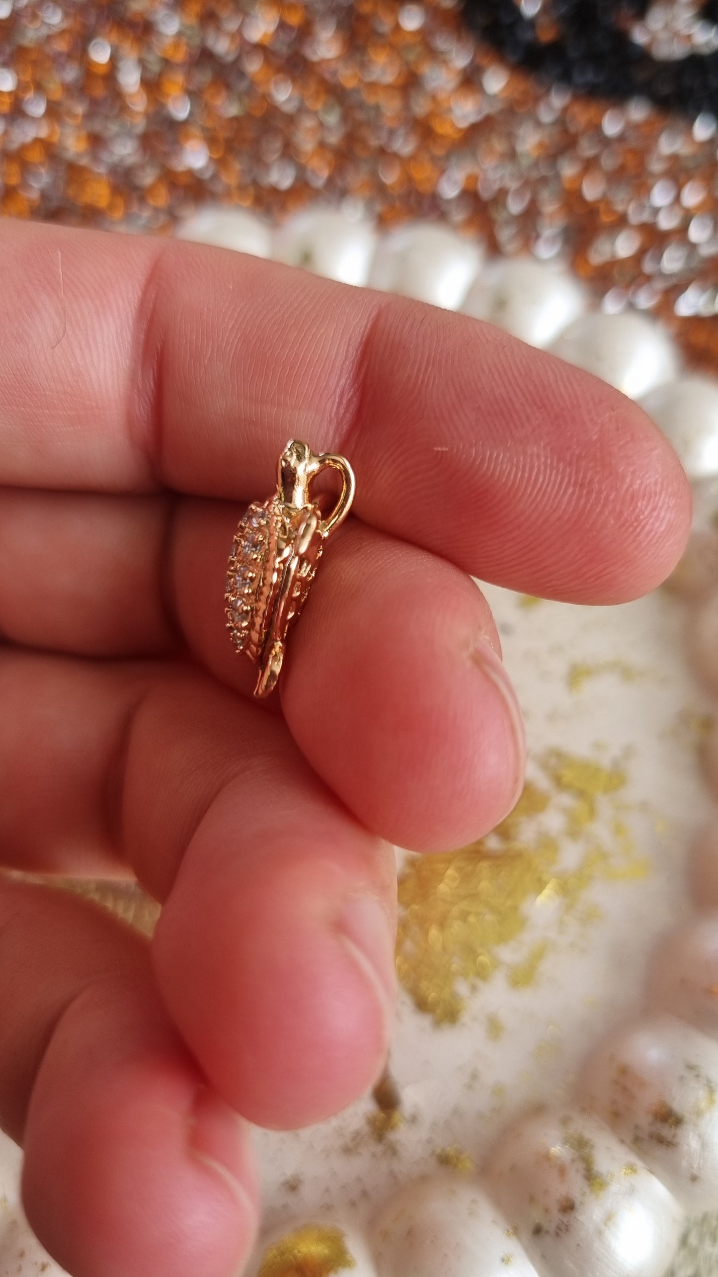 18kr.gold plated pendant turtle with sw.crystal