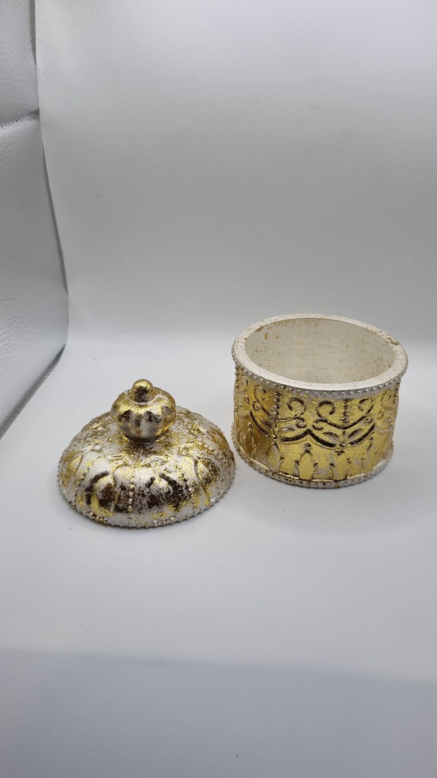 Beautiful jesmonite jars jewellery, candy handmade  white pearl metallics color and gold color