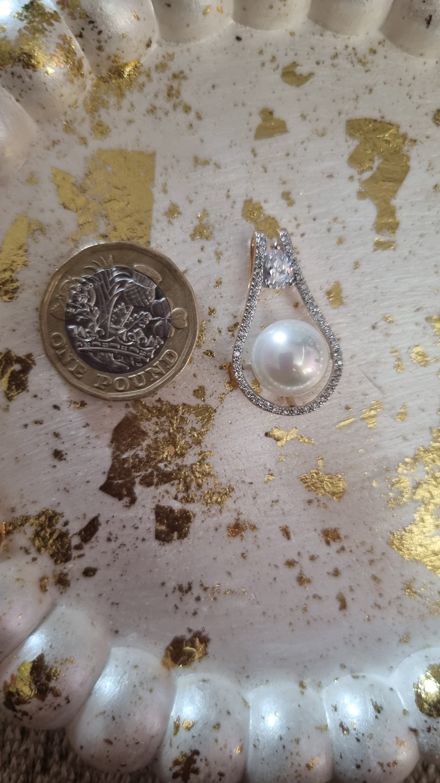 18kr.gold plated pendant with sw.crystal and natural freshwater  pearl