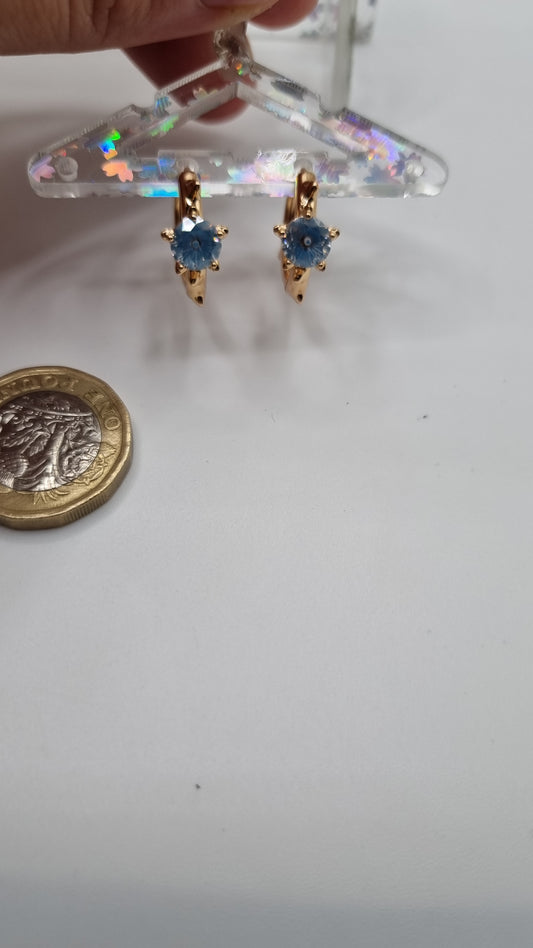 18kr.gold plated earrings with zircon stone change colour stone