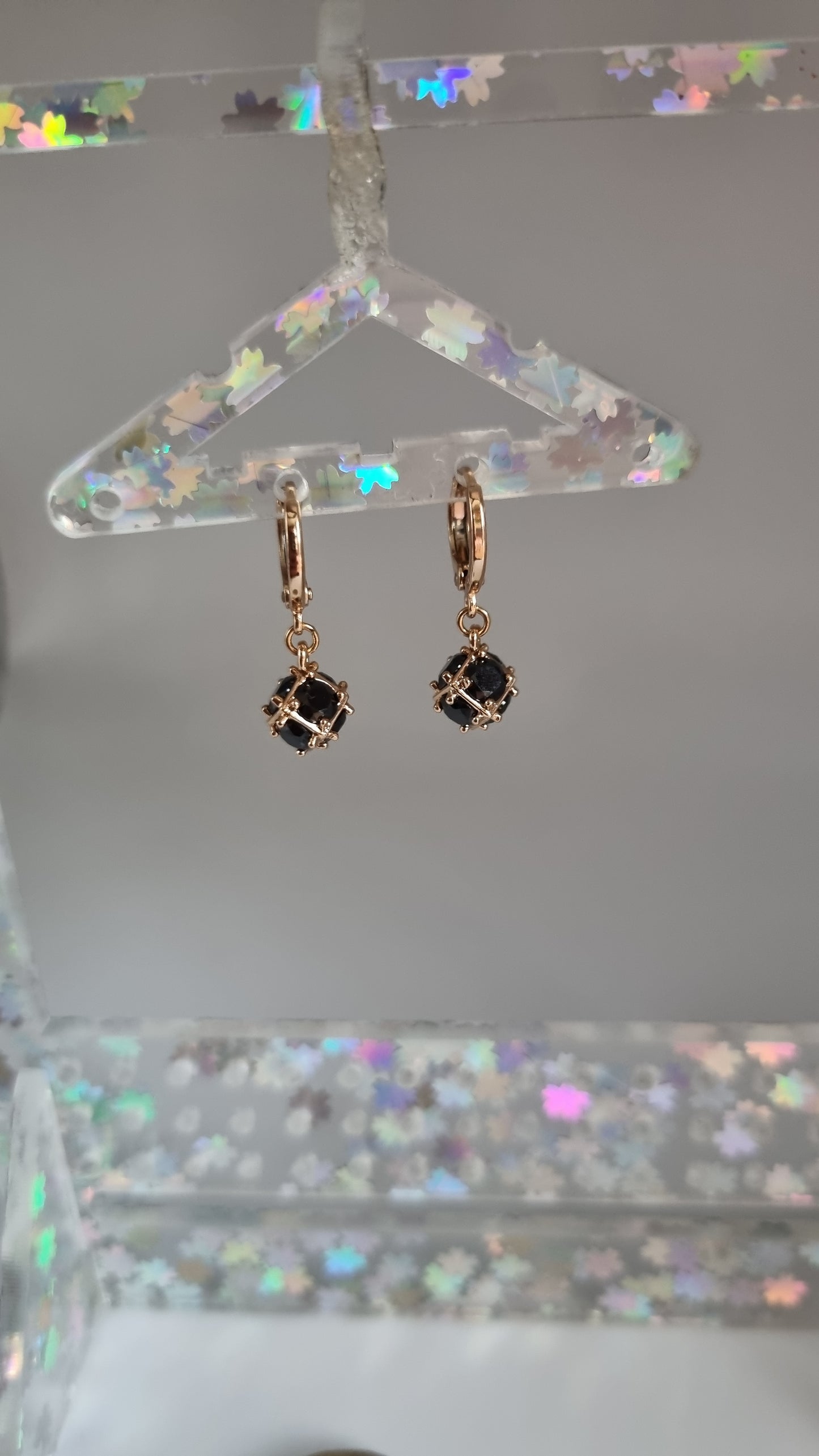 Gold-plating earings with zircon stones black
